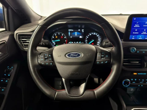 Ford Focus 1.0 ECOBOOTS  HYBRID STLINE