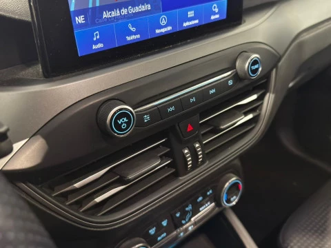 Ford Focus 1.0 ECOBOOTS  HYBRID STLINE