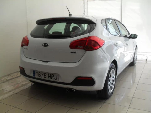 Kia Ceed 1.4 CRDI WGT CONCEPT 5P