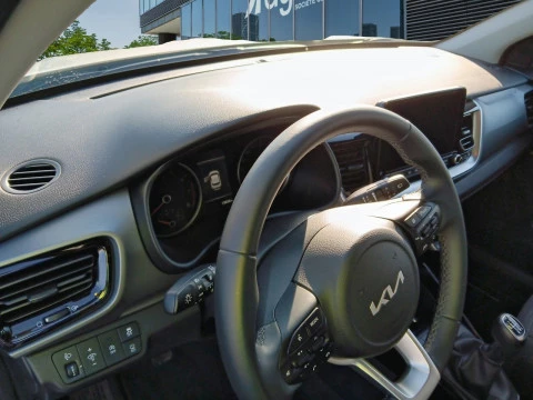 Kia Stonic 1.0 T-GDi 88kW MHEV iMT Drive Plus