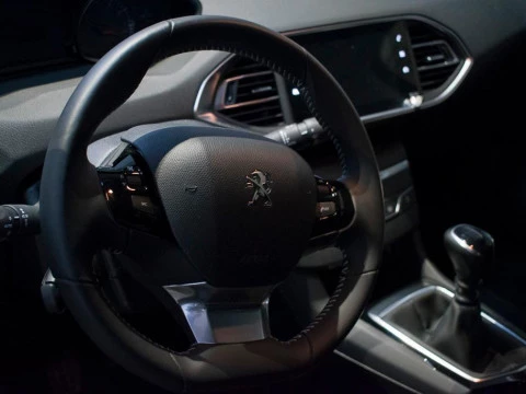 Peugeot 308 1.2 PURETECH 110CV STYLE 5P