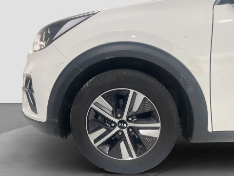Kia Niro 1.6 GDi HEV 104kW (141CV) Drive