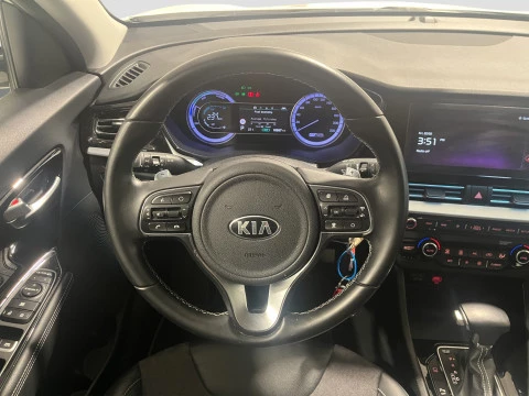 Kia Niro 1.6 GDi HEV 104kW (141CV) Drive