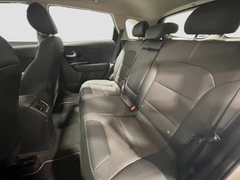 Kia Niro 1.6 GDi HEV 104kW (141CV) Drive