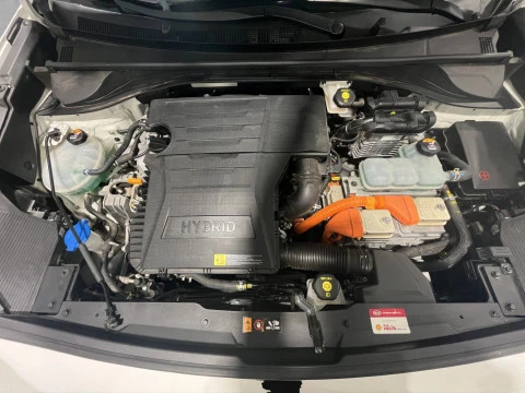 Kia Niro 1.6 GDi HEV 104kW (141CV) Drive