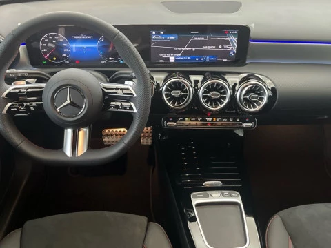 Mercedes-Benz Clase A 250 e con tecnología híbrida EQ