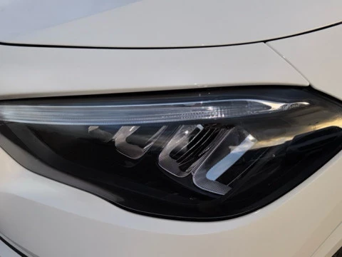 Mercedes-Benz GLA  200 d