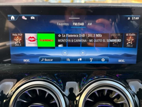 Mercedes-Benz GLA  200 d