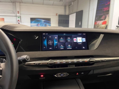 DS 4 Hybrid Étoile Alcantara@