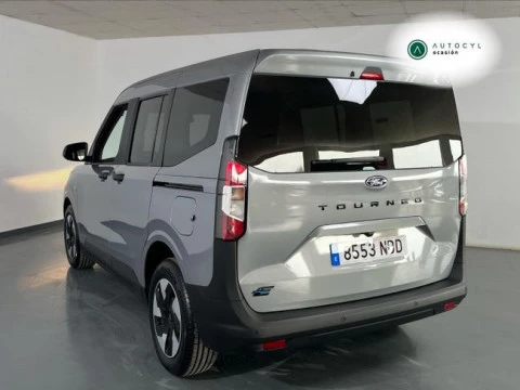 Ford Tourneo Courier BEV 43,5kWh 100kW (136CV) Trend Auto