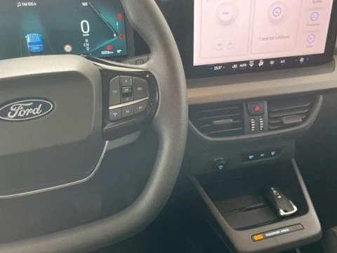 Ford Tourneo Courier BEV 43,5kWh 100kW (136CV) Trend Auto