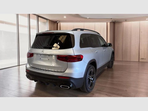 Mercedes-Benz GLB  200 d