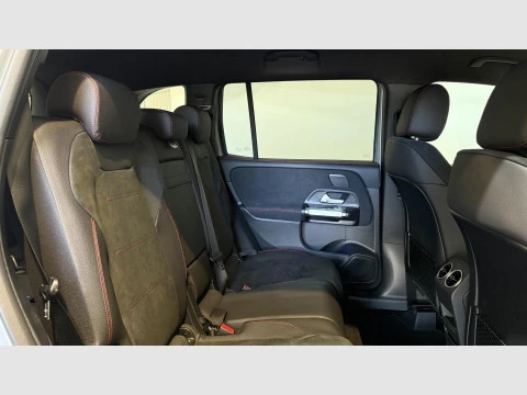 Mercedes-Benz GLB  200 d
