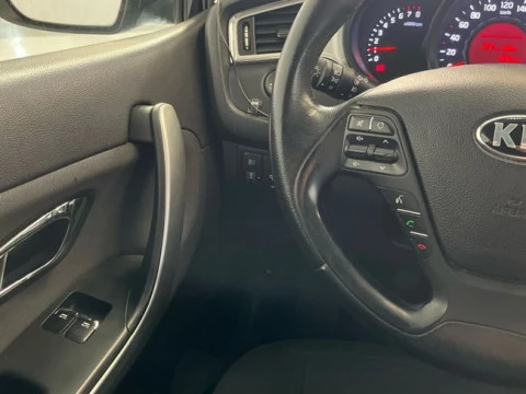 Kia Ceed 1.0 T-GDi 88kW (120CV) Concept