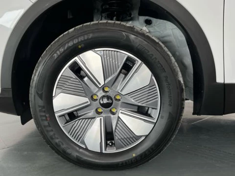 EBRO S400 1.5 DHE HEV Excellence CVT