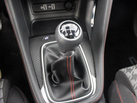 MG ZS 1.5 COMFORT 106 5P
