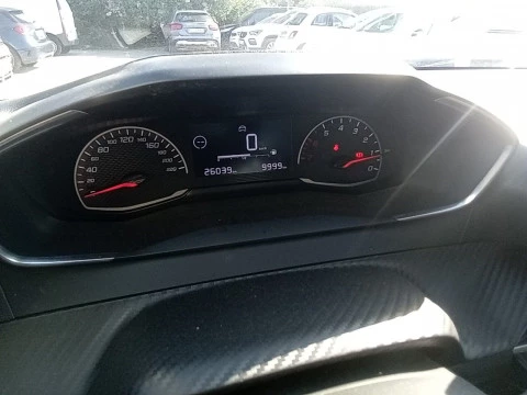 Peugeot 208 BlueHDi 73kW (100CV) Active