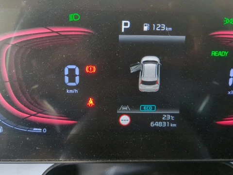 Kia Niro 1.6 GDi HEV 104kW (141CV) Drive