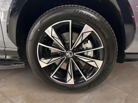 MG HS 1.5 Hybrid+ Luxury