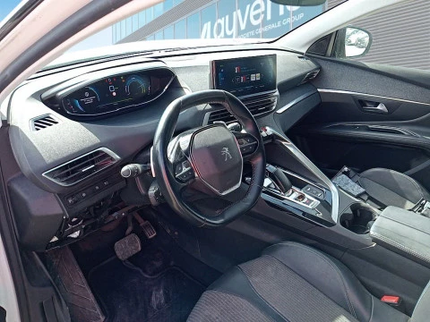 Peugeot 3008 Hybrid 225 e-EAT8 Allure Pack