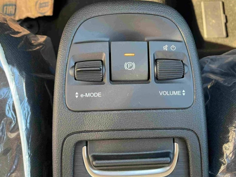 Fiat 500 Monotrim Hb 320km 85kW (118CV)