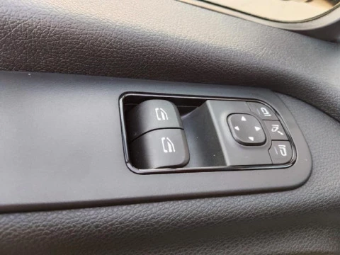 Mercedes-Benz SPRINTER ESPRINTER 320 FURGON PRO MEDIO