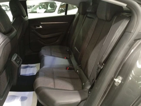 Peugeot 508 Hybrid 5P Allure HYBRID 225 e-EAT8