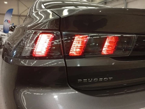 Peugeot 508 Hybrid 5P Allure HYBRID 225 e-EAT8