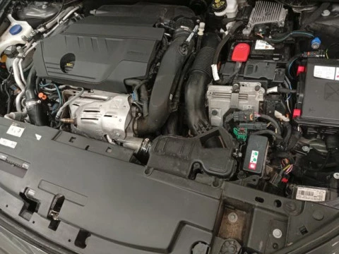 Peugeot 508 Hybrid 5P Allure HYBRID 225 e-EAT8
