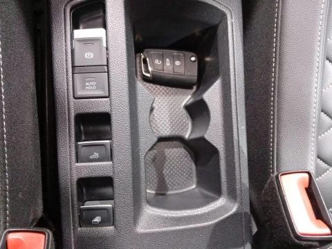 Volkswagen T-Roc R-Line 1.5 TSI 110 kW (150 CV) DSG