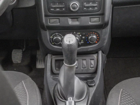 Dacia Duster 1.6 16V 115 2WD E6 115 5P