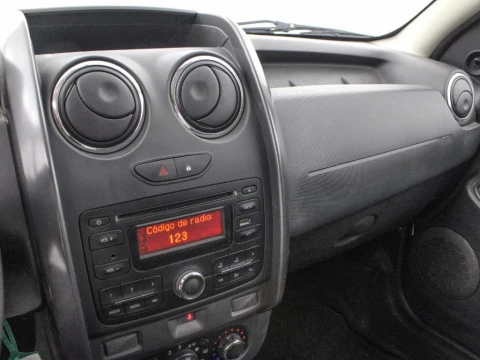 Dacia Duster 1.6 16V 115 2WD E6 115 5P