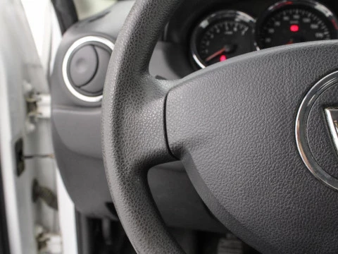 Dacia Duster 1.6 16V 115 2WD E6 115 5P