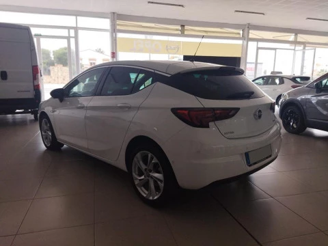 Opel Astra 5P DYNAMIC 1.6 D 110CV Opel Astra 5P DYNAMIC 1.6 D 110CV