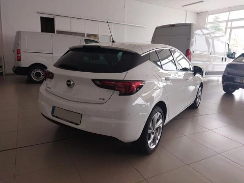 Opel Astra 5P DYNAMIC 1.6 D 110CV Opel Astra 5P DYNAMIC 1.6 D 110CV