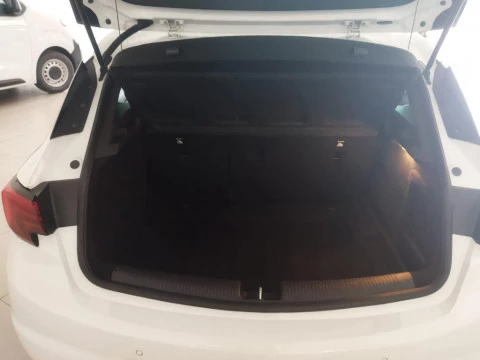 Opel Astra 5P DYNAMIC 1.6 D 110CV Opel Astra 5P DYNAMIC 1.6 D 110CV