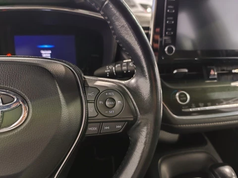 Toyota Corolla 1.8 125H ACTIVE TECH E-CVT