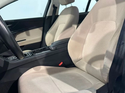 Jaguar XE 2.0 AJ200D Diesel Auto RWD XE Pure