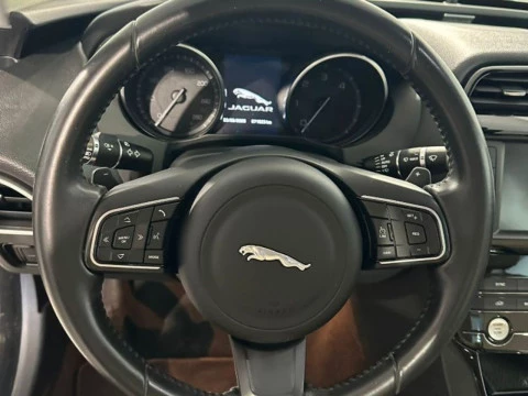 Jaguar XE 2.0 AJ200D Diesel Auto RWD XE Pure