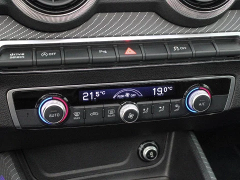 Audi Q2 2.0 35 TDI S TRONIC S LINE 150CV 5P