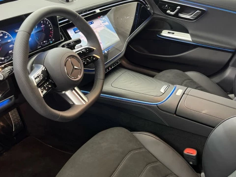 Mercedes-Benz Clase E 300 de berlina con tecnología híbrida EQ