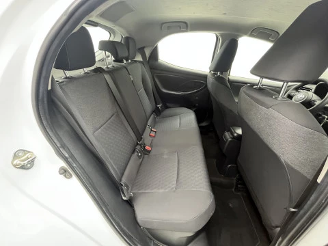 Toyota Yaris 1.5 120H Business Plus