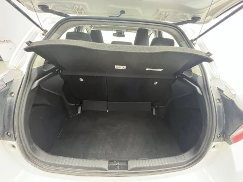 Toyota Yaris 1.5 120H Business Plus