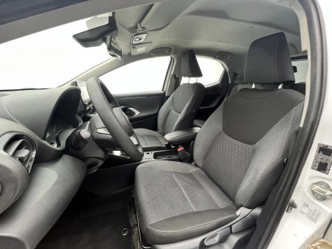 Toyota Yaris 1.5 120H Business Plus