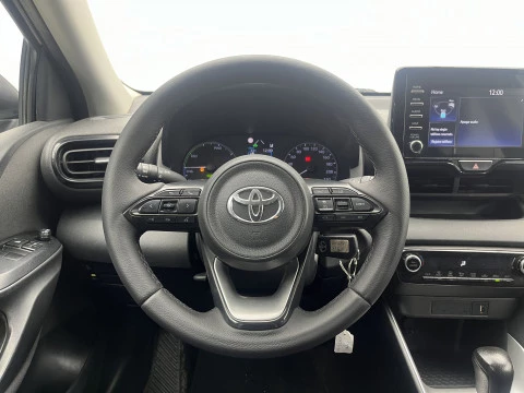 Toyota Yaris 1.5 120H Business Plus