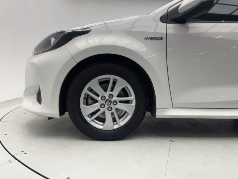 Toyota Yaris 1.5 120H Business Plus