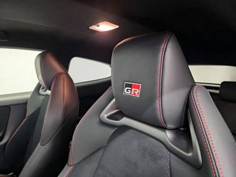 Toyota GR Yaris 1.6T 276 MANUAL RZ