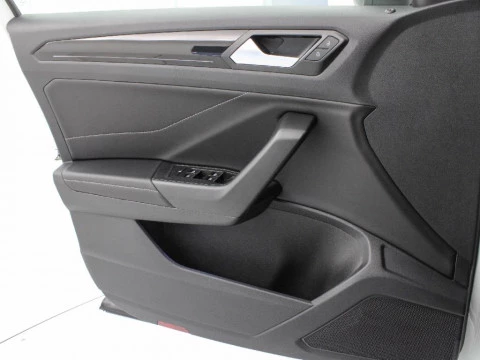 Volkswagen T-Roc 2.0 TDI DSG R-LINE 150CV 5P