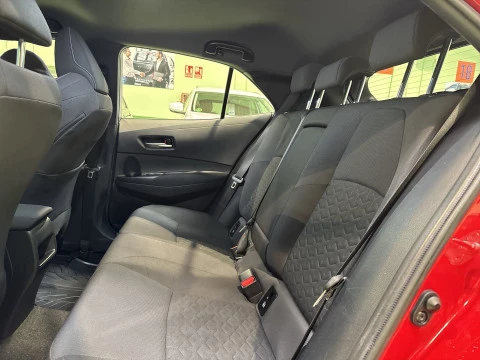 Toyota Corolla 1.8 125 Hibrido Active Tech E-CVT 90 kW (122 CV)