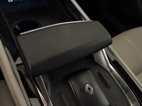 Renault Espace Iconic E-Tech full hybrid 146kW